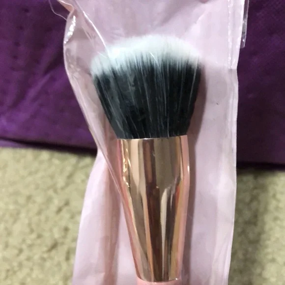 MALLY Full Face Precision Brush (1) ☝🏼 - Picture 13 of 16